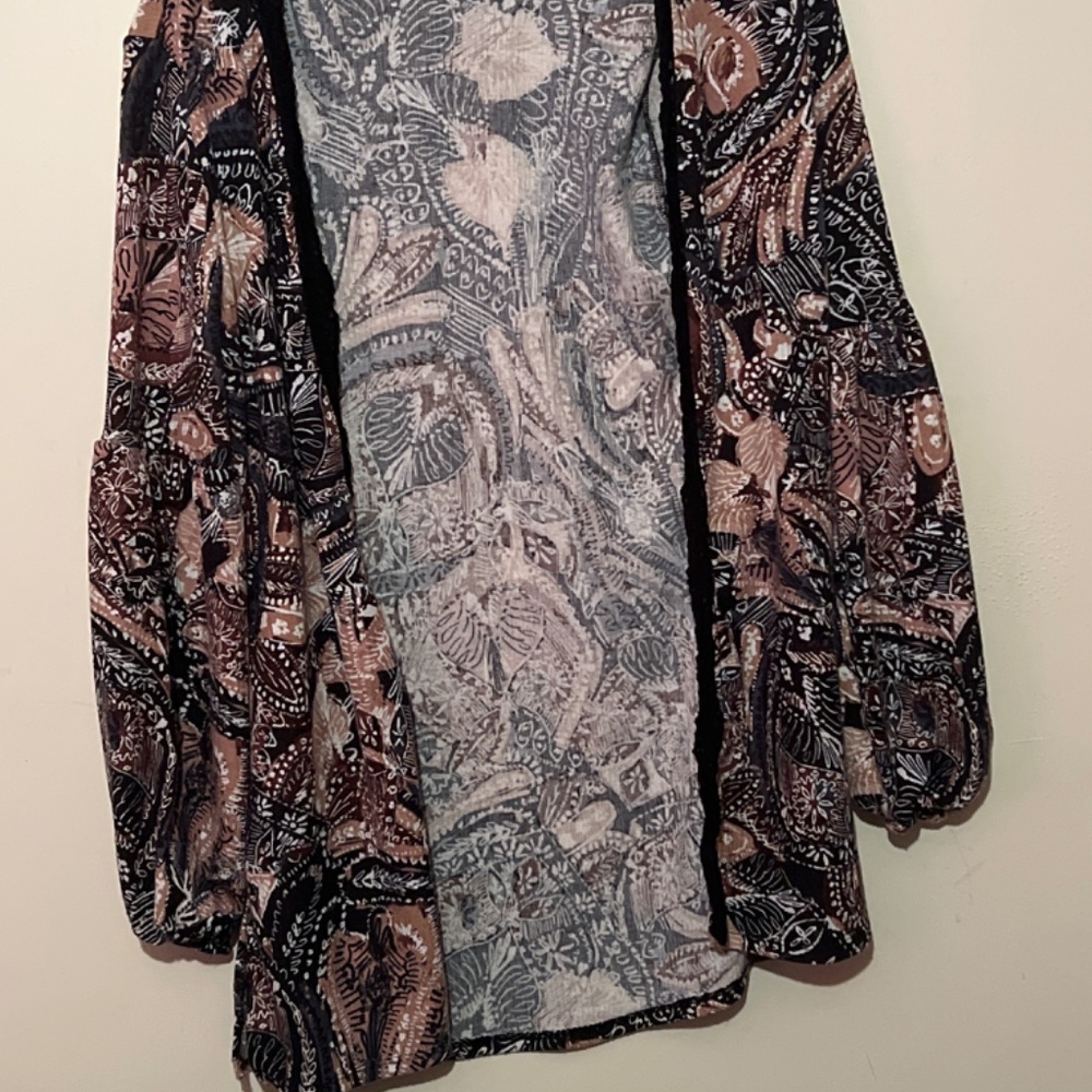 Cardigan - Picture 2 of 3